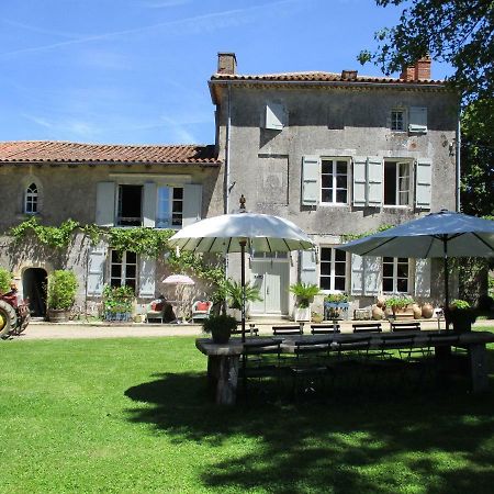 Domaine De Lalat - B&B With En-Suite Bathrooms All Rooms With Garden Views Montembœuf Exteriör bild