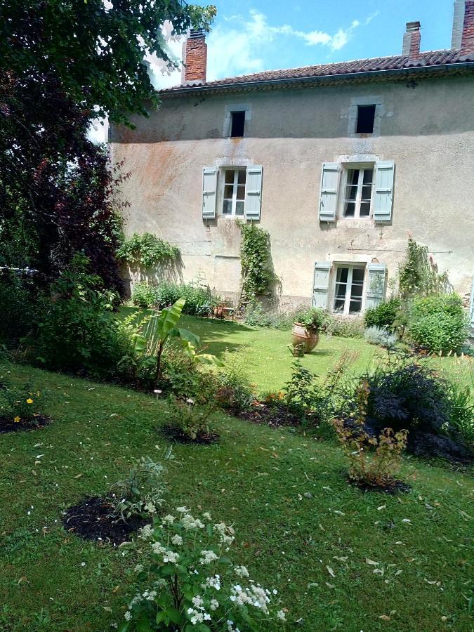 Domaine De Lalat - B&B With En-Suite Bathrooms All Rooms With Garden Views Montembœuf Exteriör bild