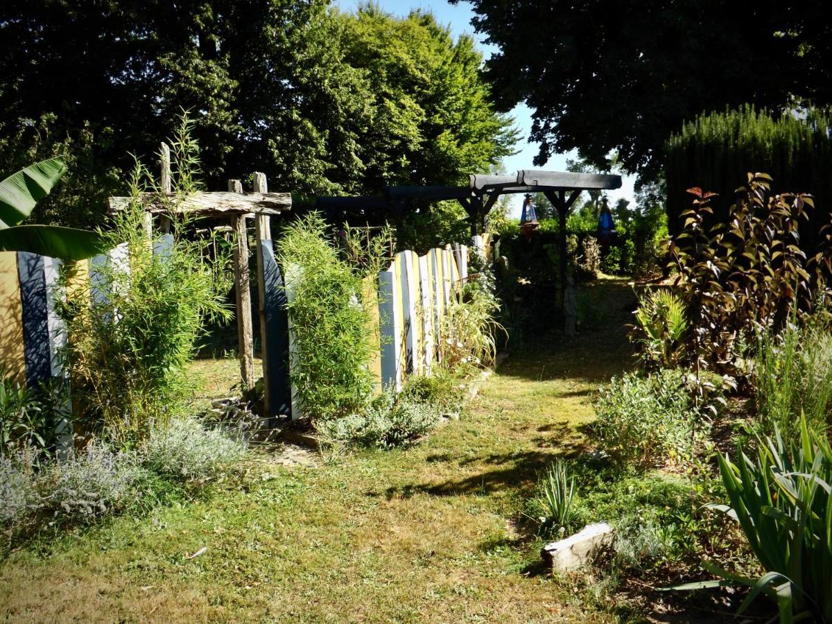 Domaine De Lalat - B&B With En-Suite Bathrooms All Rooms With Garden Views Montembœuf Exteriör bild