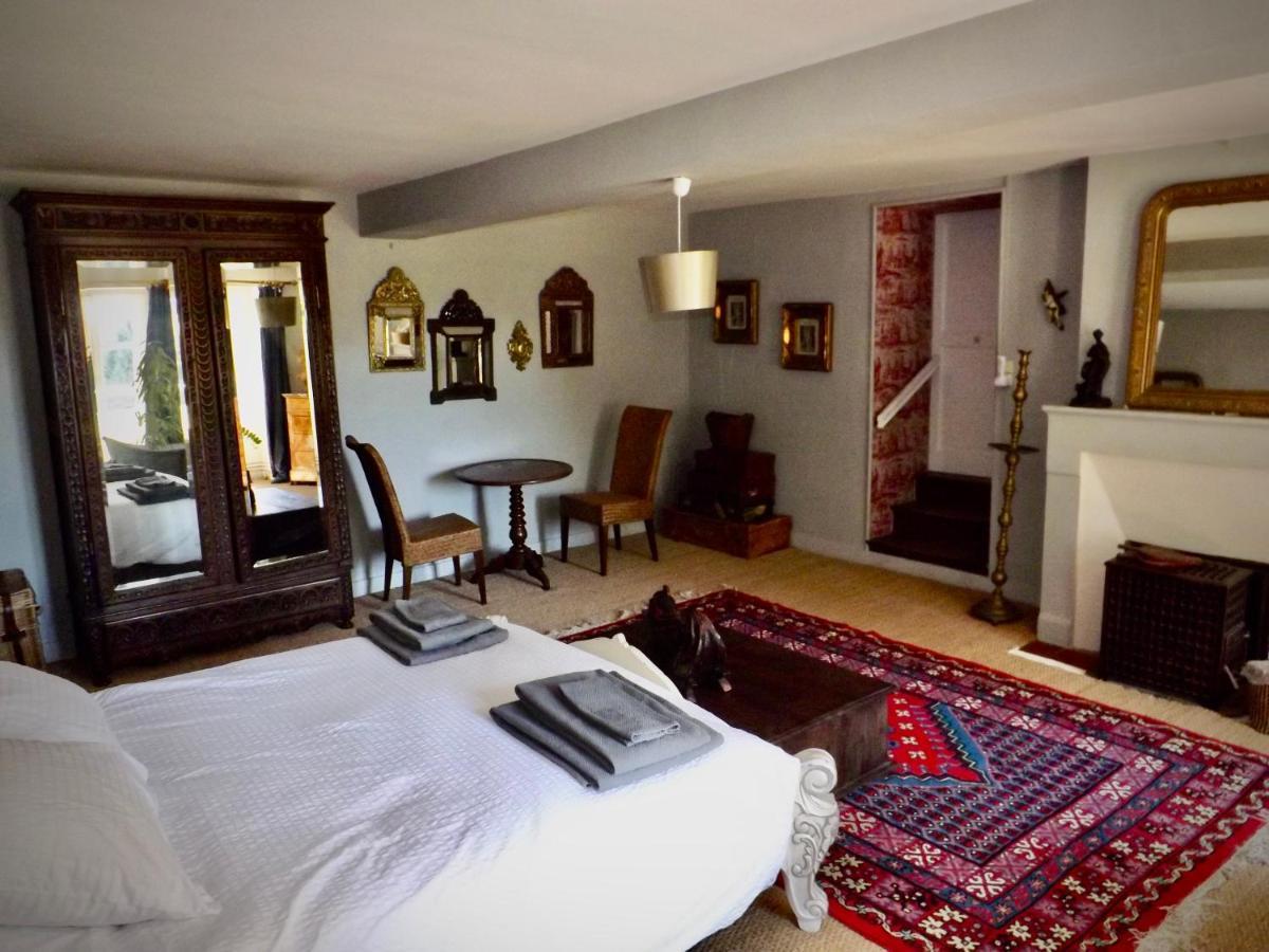 Domaine De Lalat - B&B With En-Suite Bathrooms All Rooms With Garden Views Montembœuf Exteriör bild