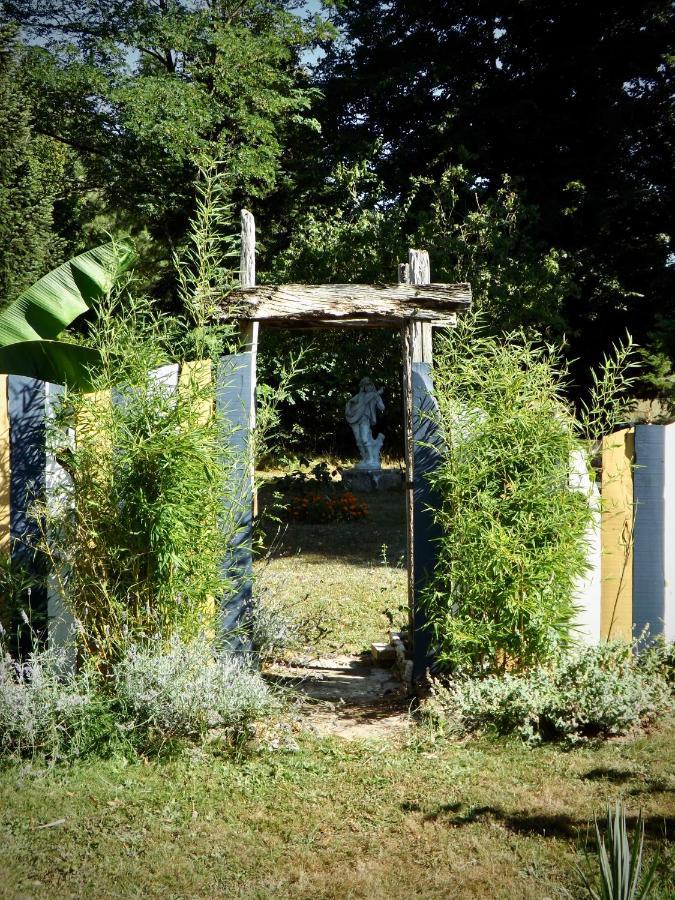Domaine De Lalat - B&B With En-Suite Bathrooms All Rooms With Garden Views Montembœuf Exteriör bild