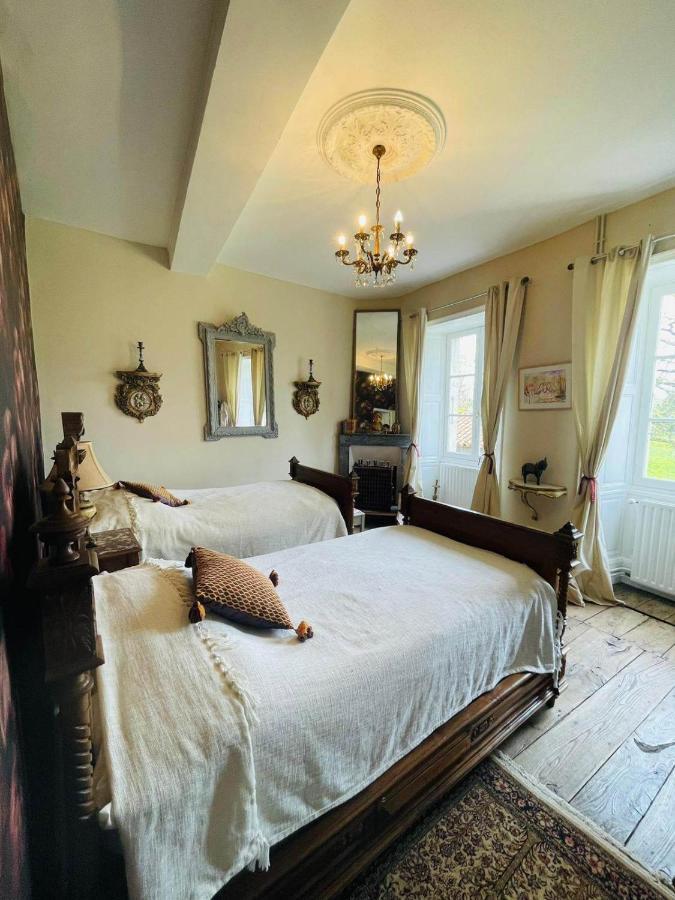 Domaine De Lalat - B&B With En-Suite Bathrooms All Rooms With Garden Views Montembœuf Exteriör bild
