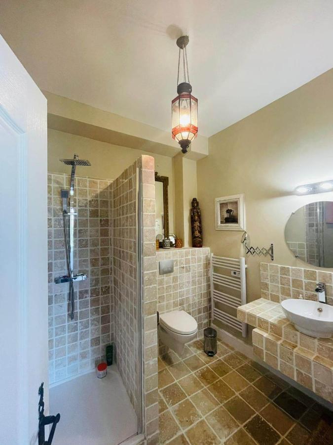 Domaine De Lalat - B&B With En-Suite Bathrooms All Rooms With Garden Views Montembœuf Exteriör bild