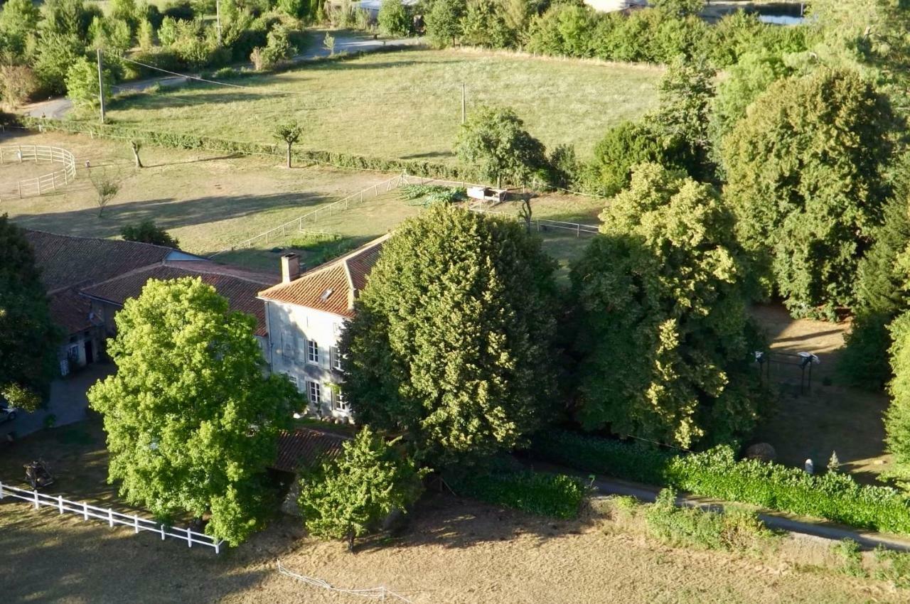 Domaine De Lalat - B&B With En-Suite Bathrooms All Rooms With Garden Views Montembœuf Exteriör bild