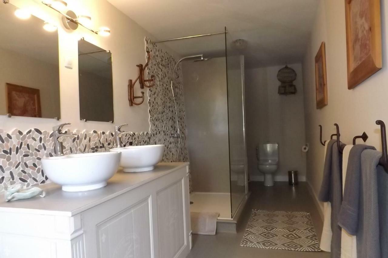 Domaine De Lalat - B&B With En-Suite Bathrooms All Rooms With Garden Views Montembœuf Exteriör bild