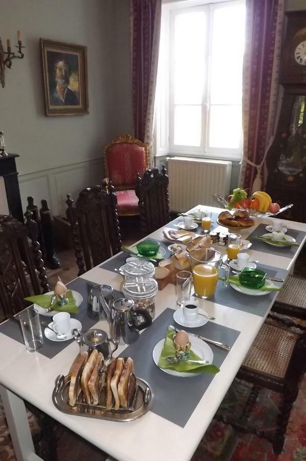 Domaine De Lalat - B&B With En-Suite Bathrooms All Rooms With Garden Views Montembœuf Exteriör bild