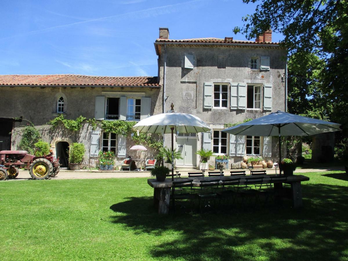 Domaine De Lalat - B&B With En-Suite Bathrooms All Rooms With Garden Views Montembœuf Exteriör bild